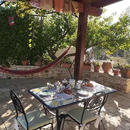 Piccolo Trullo Ostunese Le Jardin de Sophie' Ostuni Esterno foto