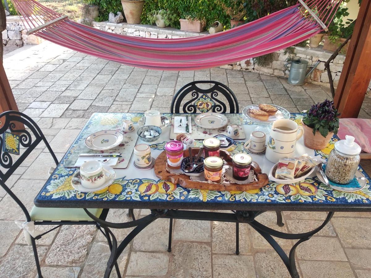 Piccolo Trullo Ostunese Le Jardin de Sophie' Ostuni Esterno foto